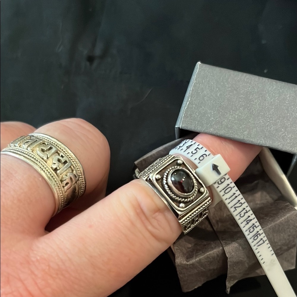 Silver and Red Ring with Central Stone - Picture 6 of 9